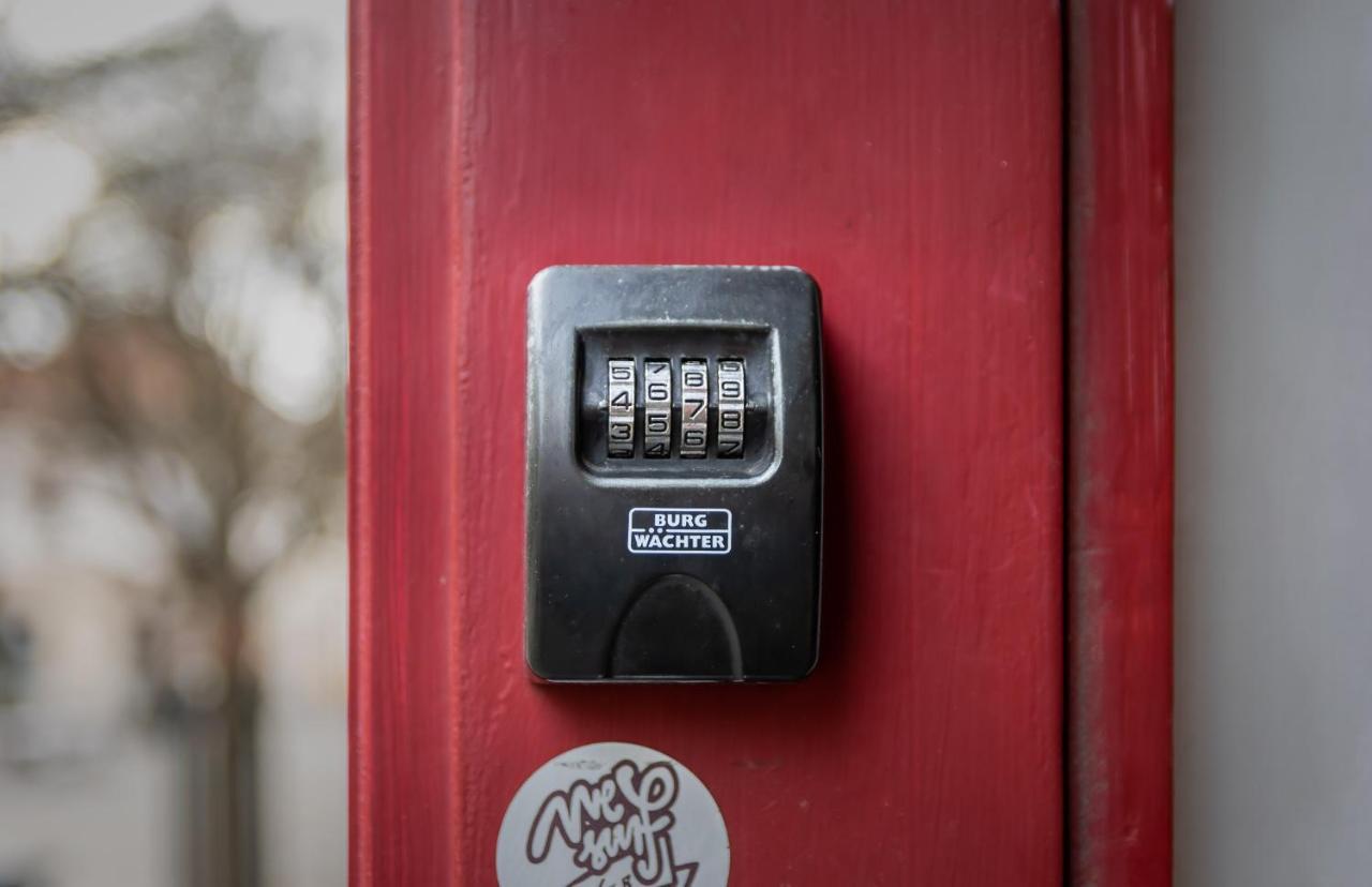 Lima Hostel Gyor Exterior photo